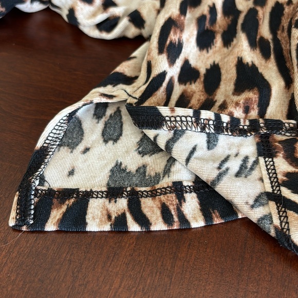 Chico’s Traveler’s Collection 3/4 sleeve animal print tunic. EUC.  Size Medium. - Picture 12 of 14